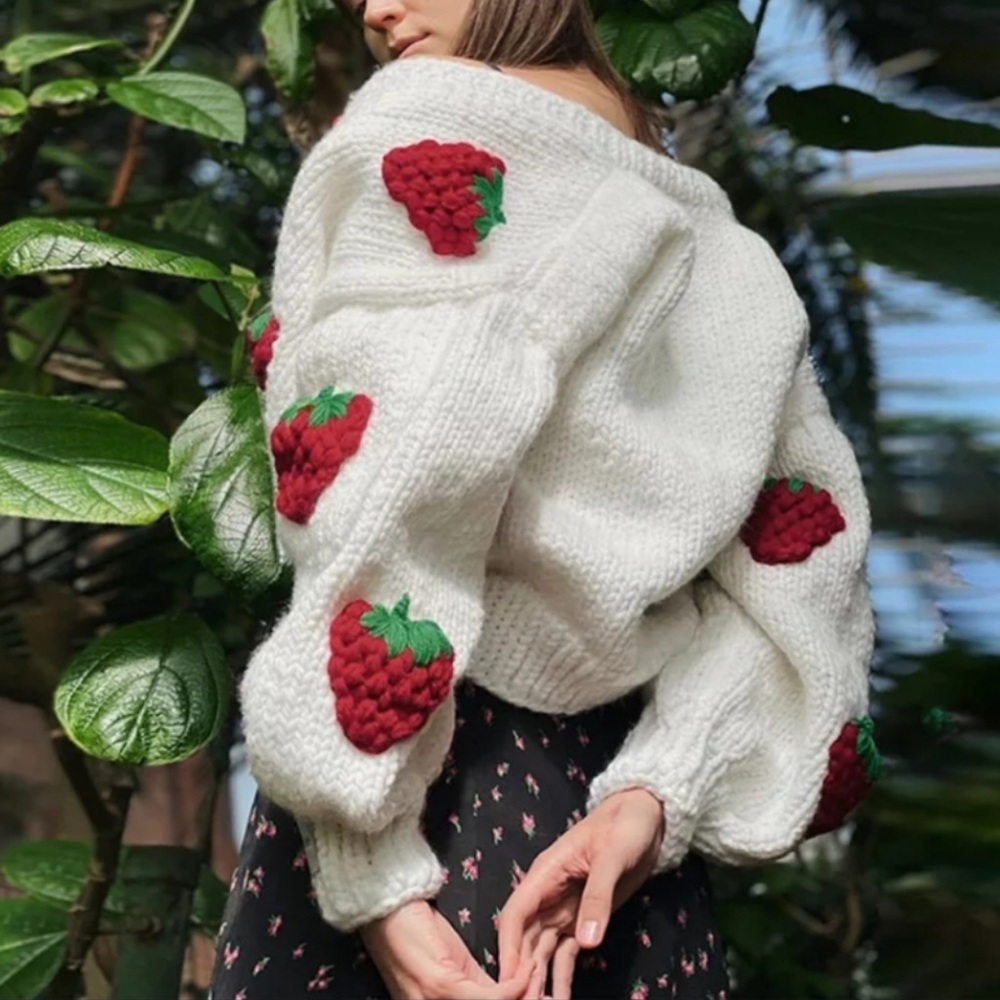 Strawberry Fields Oversized Chunky Knit Cardigan Sweater L Cream Red Cottagecore - Picture 5 of 7